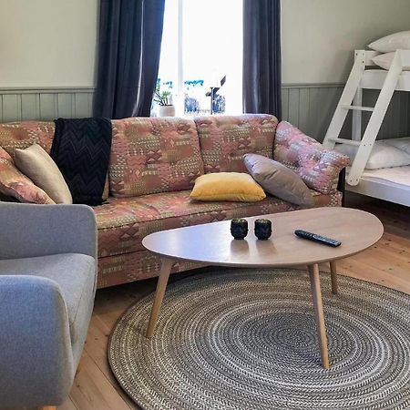 Cozy Home In Raettvik With Kitchen المظهر الخارجي الصورة