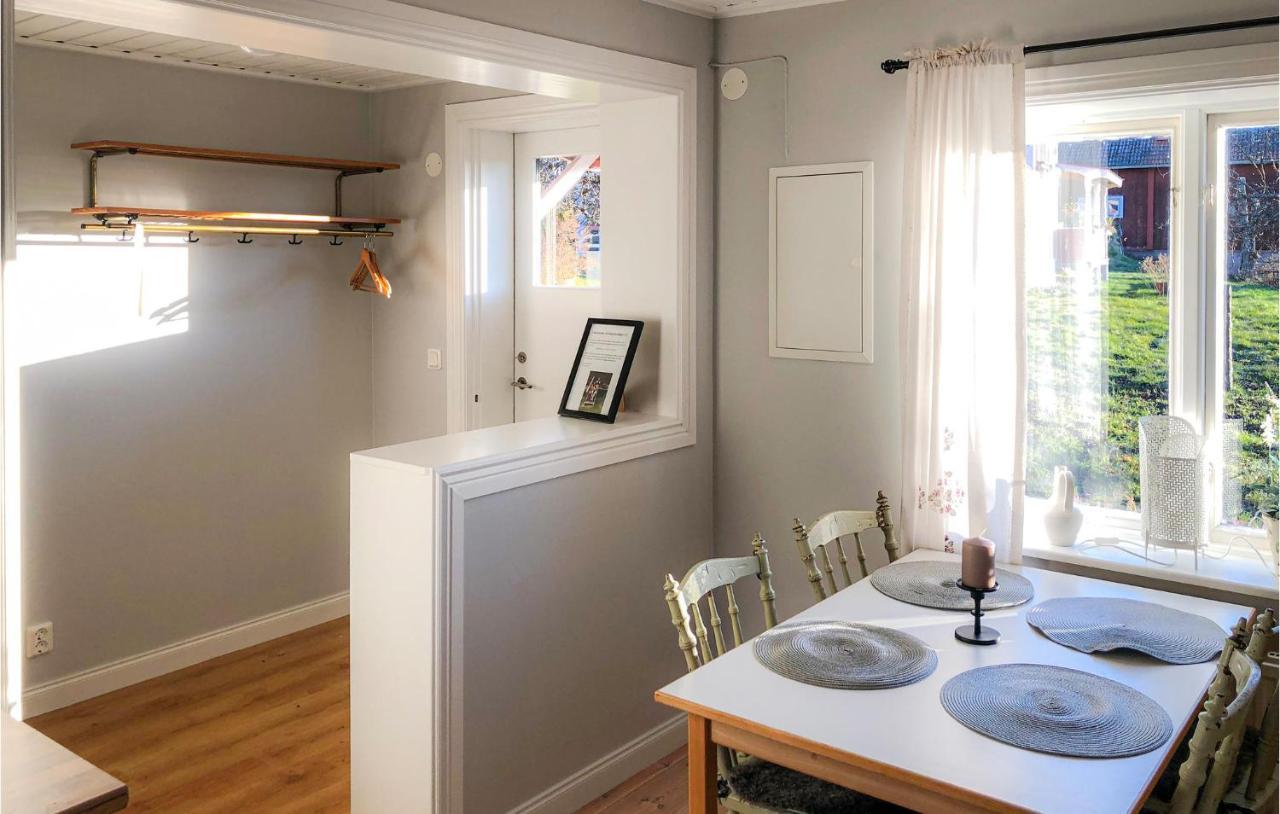 Cozy Home In Raettvik With Kitchen المظهر الخارجي الصورة